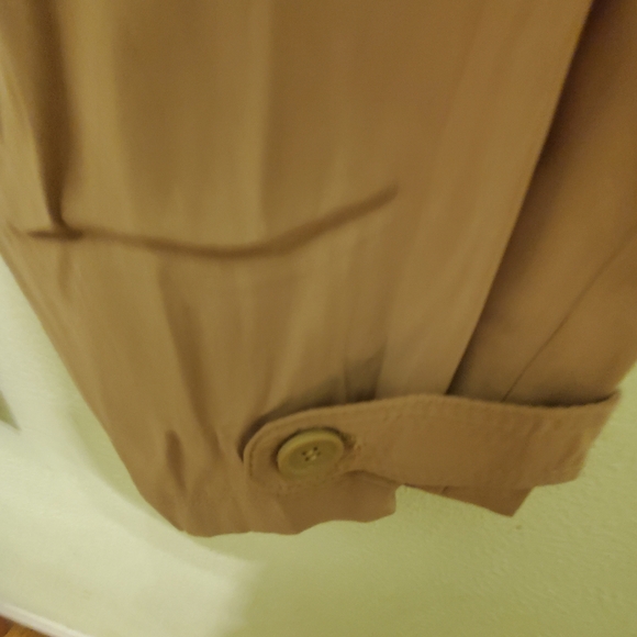 Max Studio soft Cargo Women's pants Khaki color. NWT. 3 For 24 - Picture 4 of 5